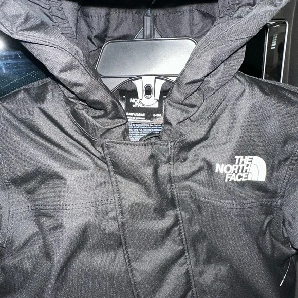 The north face snowsuit - Picture 3 of 7